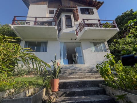 Property building, Facade/entrance, Day, Garden, Balcony/Terrace, Garden view, pet friendly