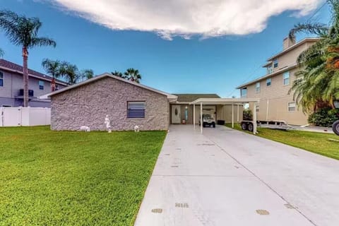Waterfront home with direct gulf access House in Hernando Beach