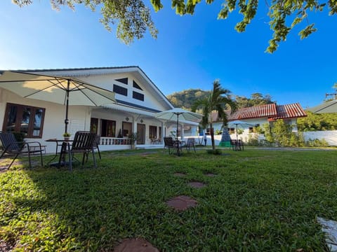 Three CoCo Villa AoNang Beach Hotel in Krabi Changwat