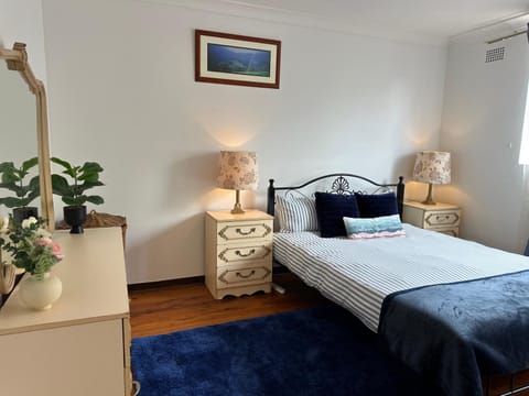 Bed, Bedroom, Family, wardrobe