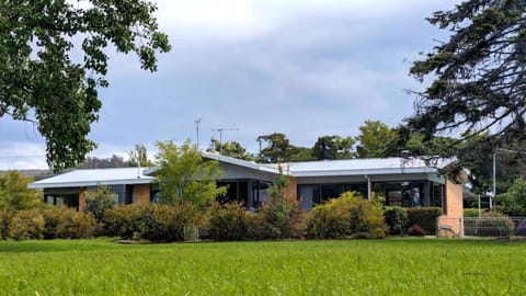 wyeangta - Woodbridge Waterfront Retreat House in Tasmania