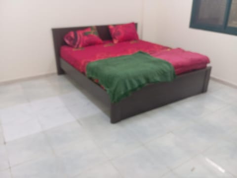 Cozy room Vacation rental in Al Sharjah