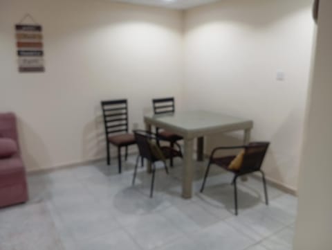 Cozy room Vacation rental in Al Sharjah