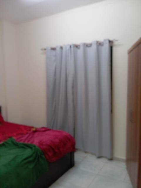 Cozy room Vacation rental in Al Sharjah