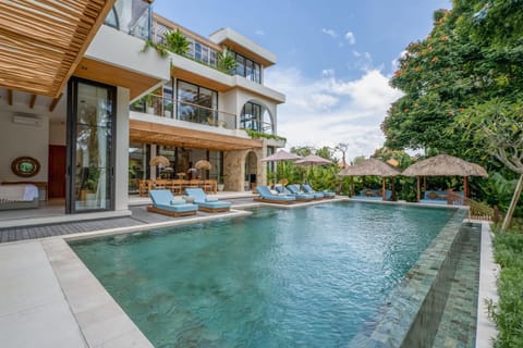 Property building, Pool view, Swimming pool