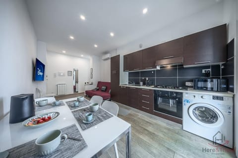 Living room, Dining area, washing machine