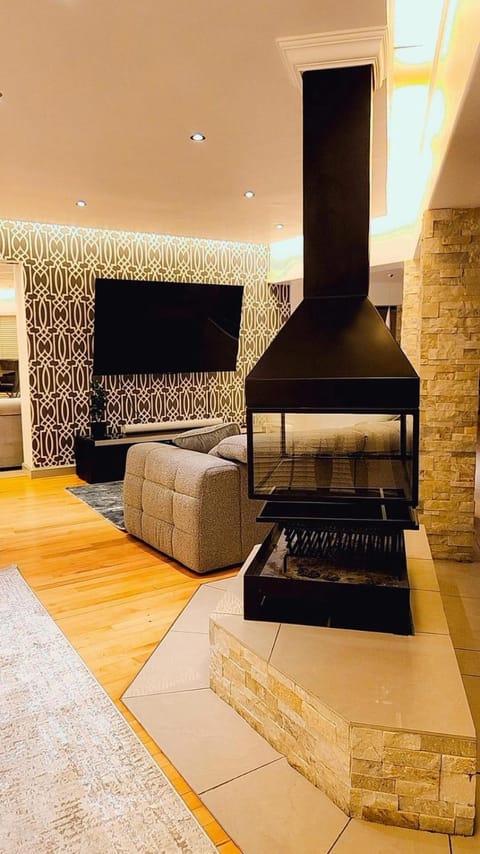 Seaside Luxe Blouberg Mansion Villa in Cape Town