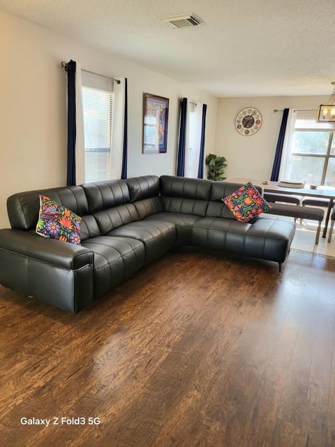 Bed, Activities, Living room