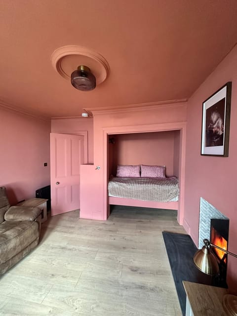 Bed, Living room, Bedroom