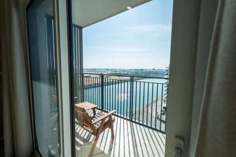 Sophisticated Yas Island Suite 2BR Apartment in Abu Dhabi