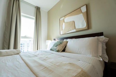 Sophisticated Yas Island Suite 2BR Apartment in Abu Dhabi