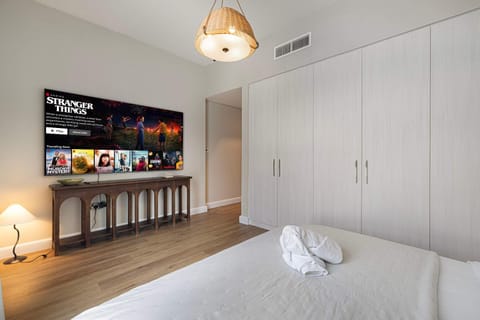 Vintage 4BR Villa at Yas Island near F1 Track House in Abu Dhabi