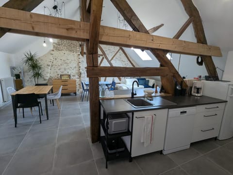 Coffee/tea facilities, Kitchen or kitchenette