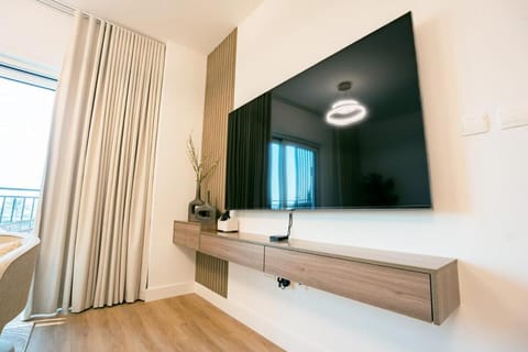 Luxury Upgraded 2BHK on Yas Island Apartment in Abu Dhabi