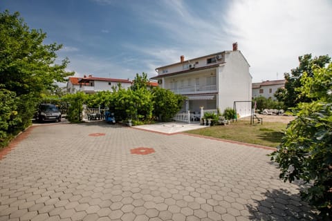 Mile Ferienhaus excellent location close to Rab House in Lika-Senj County