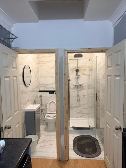 Toilet, Bathroom