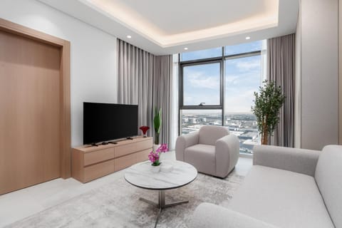 Communal lounge/ TV room, TV and multimedia, Living room, Seating area, Evening entertainment