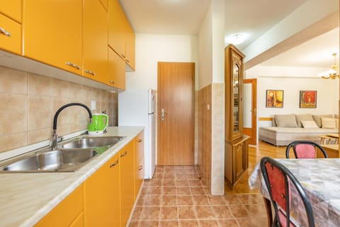 Kitchen or kitchenette, kitchen