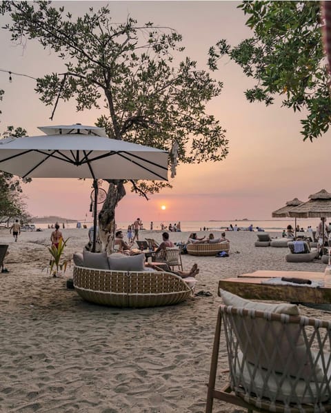 Day, Natural landscape, Beach, Sea view, Sunset, sunbed