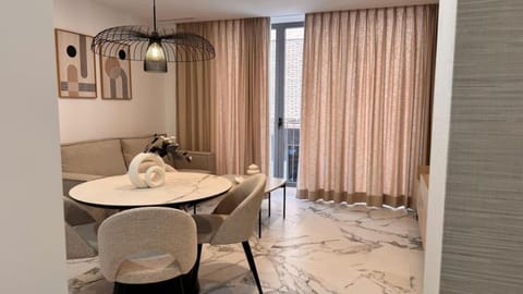 Living room, Lounge or bar