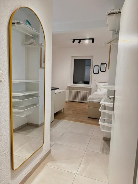 Bed, Living room, Photo of the whole room, Dining area