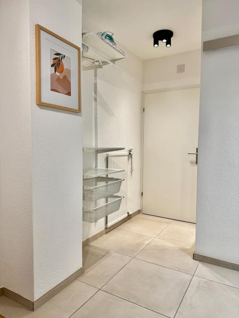 Facade/entrance, flat iron, wardrobe