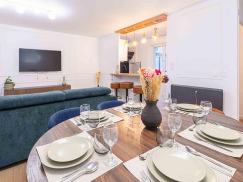 Communal lounge/ TV room, Dining area