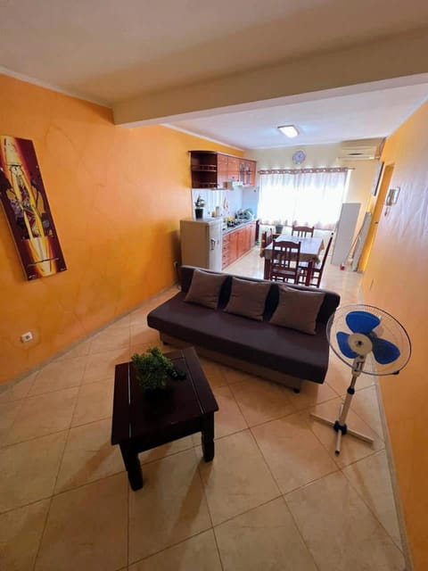 Kitchen or kitchenette, Living room, Seating area