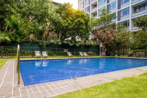 Property building, Garden, Garden view, Pool view, Swimming pool, sunbed