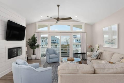 Communal lounge/ TV room, TV and multimedia, Living room, Seating area, Evening entertainment, fireplace