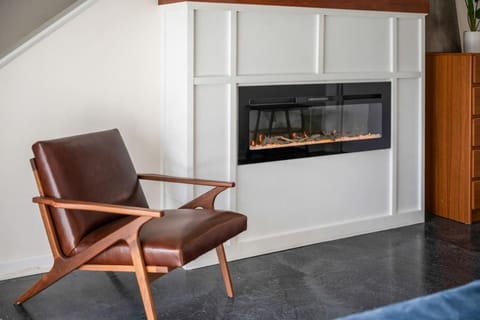 Harbor Ridge - Lakefront Retreat, Great Views, Pool and Dock Access! Apartment in Smith Mountain Lake