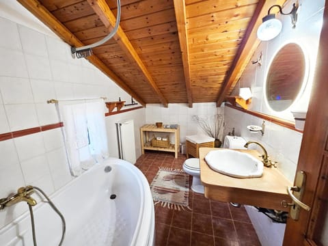 Toilet, Bathroom, Bath