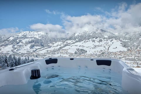Day, Natural landscape, Hot Tub, Mountain view