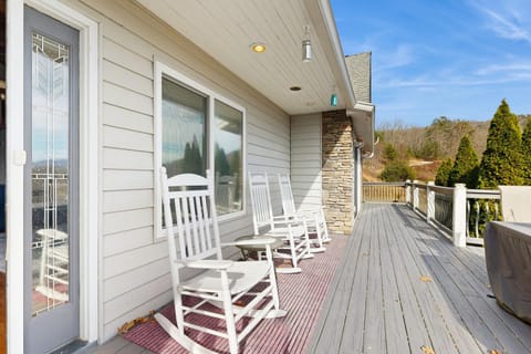 Beautiful Buck Mountain Home House in Tennessee