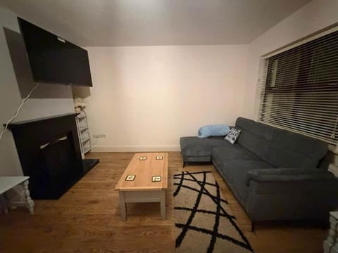 Communal lounge/ TV room, TV and multimedia, Living room, Seating area, Evening entertainment