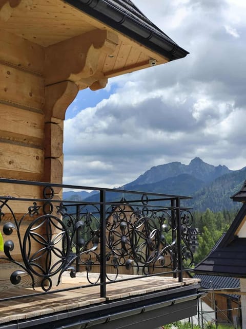Nearby landmark, Day, Natural landscape, View (from property/room), Balcony/Terrace, Mountain view