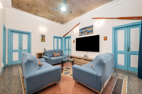 TV and multimedia, Living room, Seating area