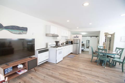 Beach to Bay The Ultimate SD location House in Mission Beach