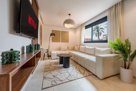 Communal lounge/ TV room, TV and multimedia, Living room, Seating area
