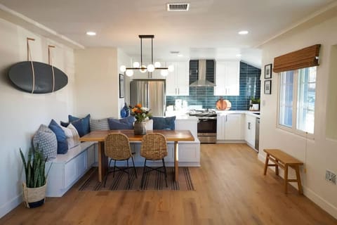 Sunset View home 2 min walk to beach parking House in Sunset Cliffs