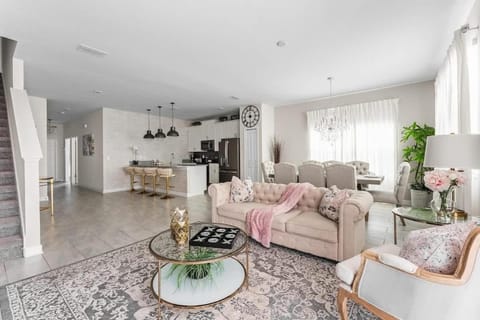 Communal lounge/ TV room, Living room