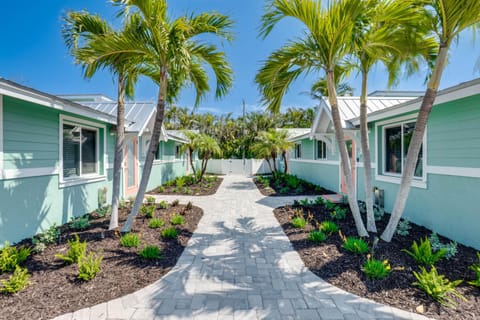 Coastal Getaway - Sea Glass Villa by SeaBreeze Vacation House in Ilexhurst