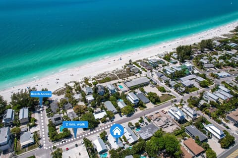 Coastal Getaway - Sea Glass Villa by SeaBreeze Vacation House in Ilexhurst