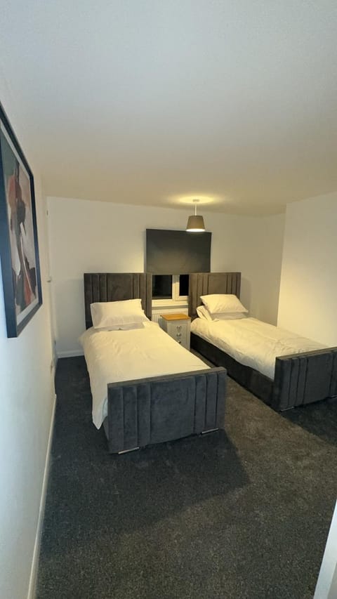 JRC 224 Modern 2-Bed Home in Balderton, Newark House in Newark and Sherwood District