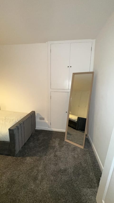 JRC 224 Modern 2-Bed Home in Balderton, Newark House in Newark and Sherwood District