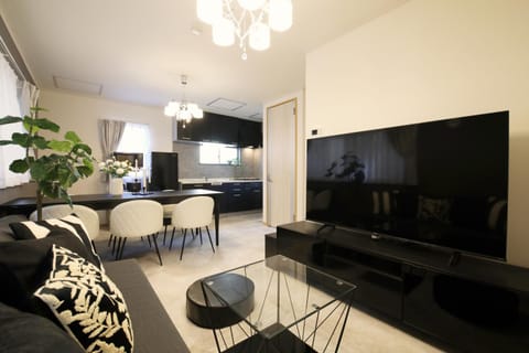 TV and multimedia, Kitchen or kitchenette, Living room, Dining area