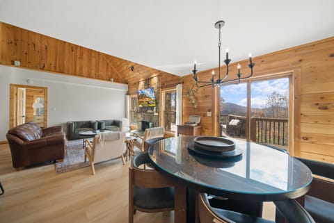 Sugar View Chalet House in Seven Devils