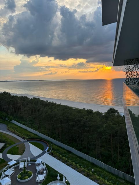 Nearby landmark, Day, Natural landscape, Decorative detail, Beach, Beach, Evening entertainment, Sea view, Swimming pool, Entertainment, Sunrise, Sunset