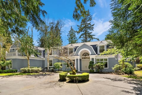 Medina Elegant 5BR Mansion Lake Park & Bellevue DT Villa in Seattle