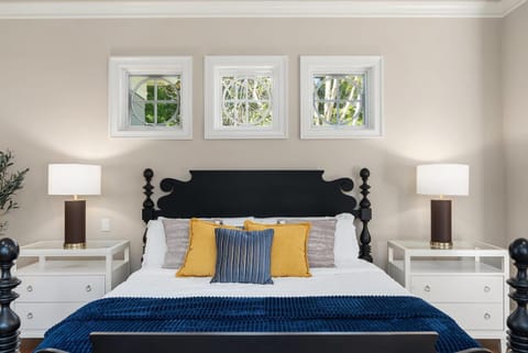 Medina Elegant 5BR Mansion Lake Park & Bellevue DT Villa in Seattle